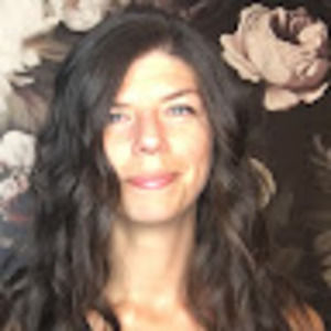 Meet your Posher, Leslie